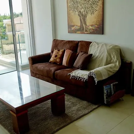 Green Olivia - Brand New, Nicosia